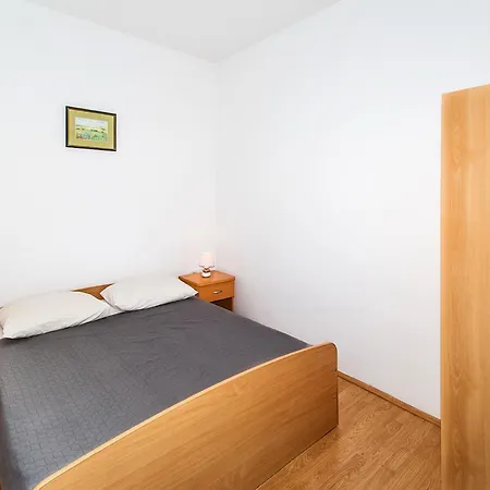 Doris-trpanj Apartmán