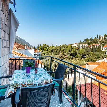 Doris-trpanj Apartmán